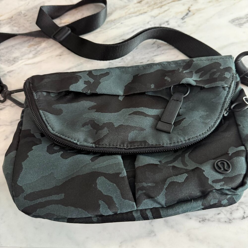Lululemon All Night Festival Bag